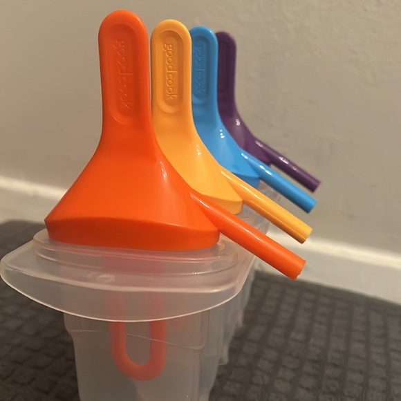 Popsicle Maker - Picture 2 of 3